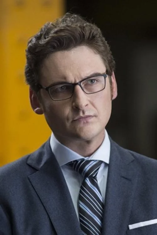 Тобі Леонард Мур