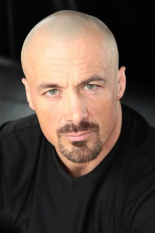 Пол Лезенбі