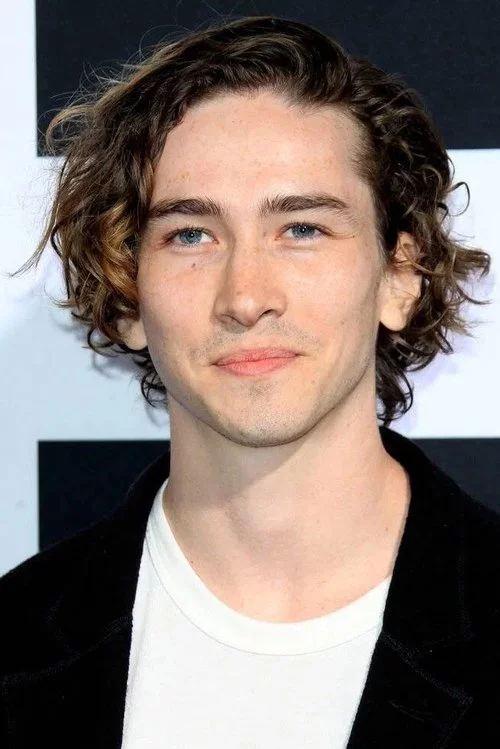 Ділан Арнольд