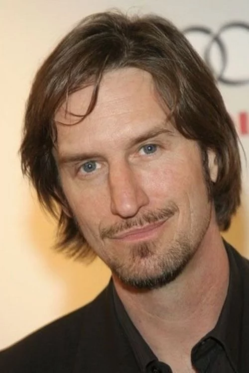 Рей МакКіннон