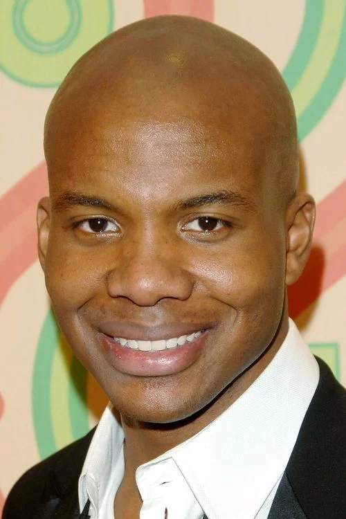 Леонард Робертс